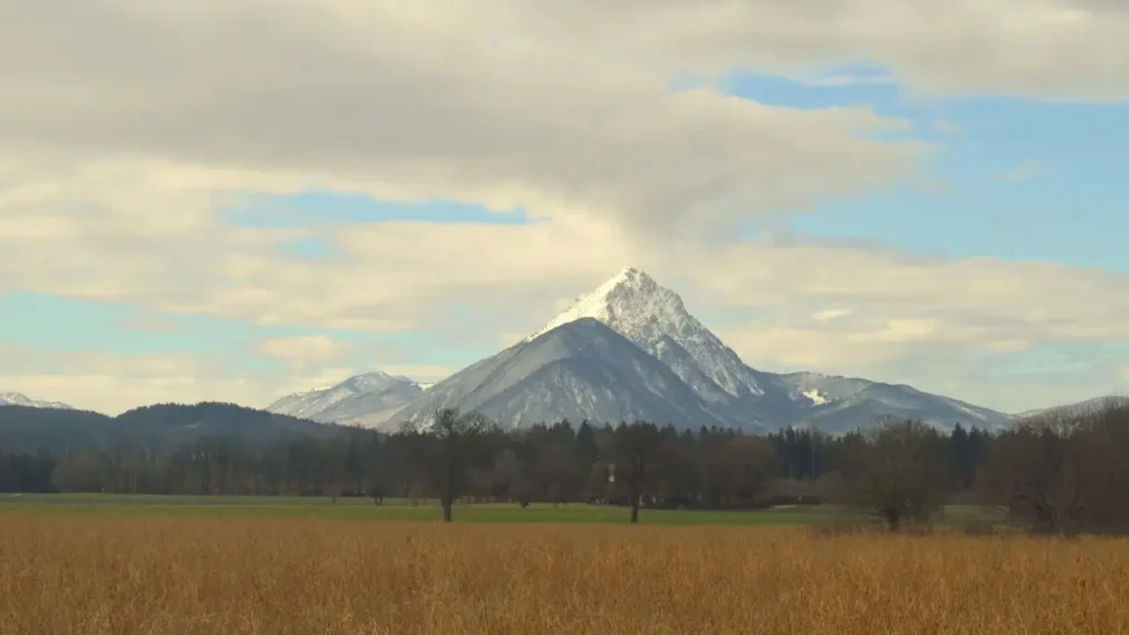 Snowy mountain photo taken by Edyta Domaradzka, a professional photographer from Bristol